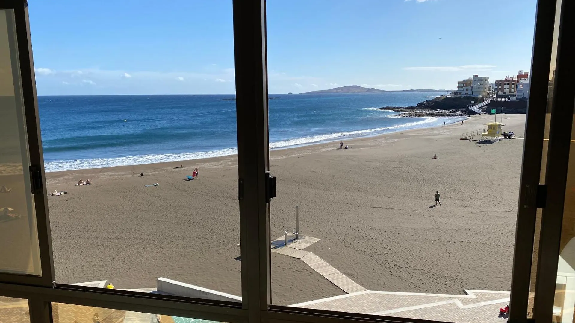 Beachfront Apartment Incl Highspeed Wifi location