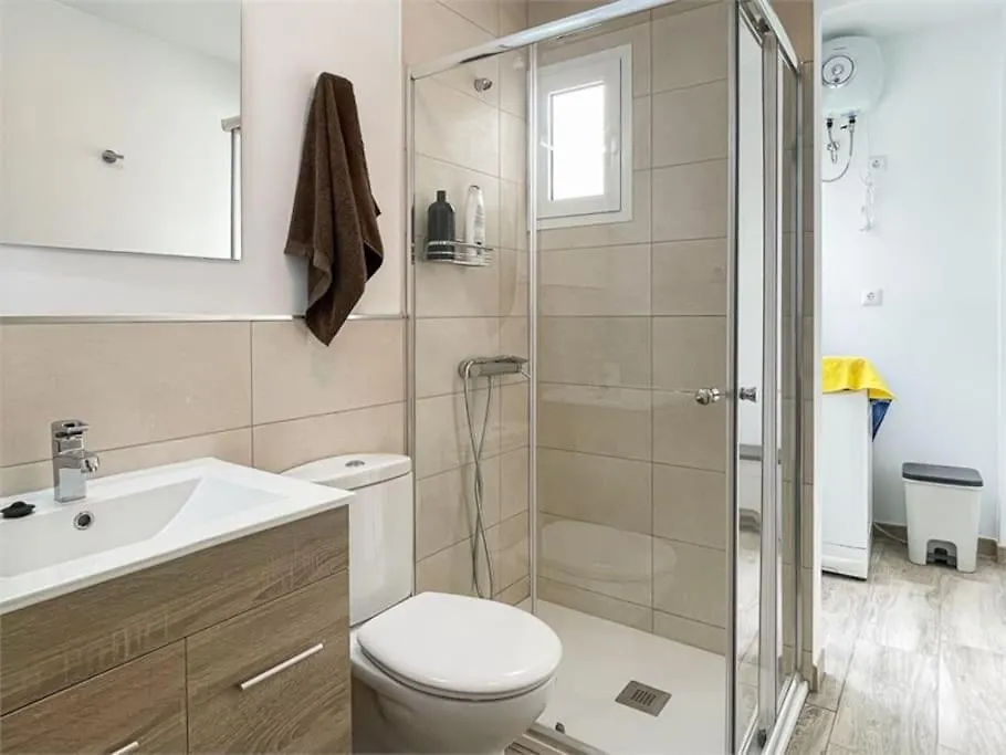 מלנארה Beachfront Apartment Incl Highspeed Wifi